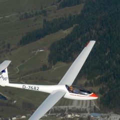 Flugwegposition um 14:49:00: Aufgenommen in der Nähe von Gemeinde Itter, Österreich in 2241 Meter